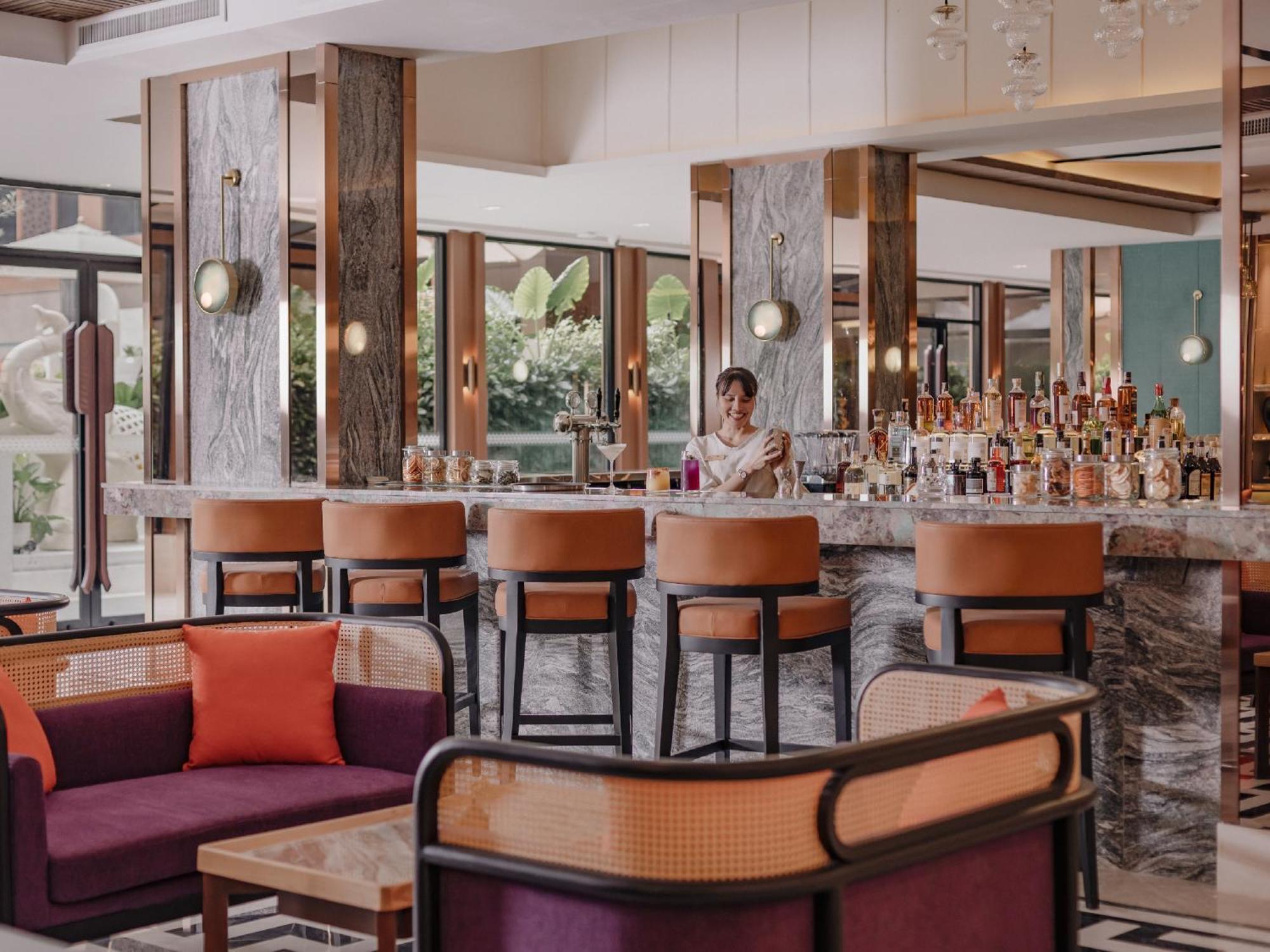 Nysa Hotel Bangkok Sukhumvit 11 Dış mekan fotoğraf The bar at the lobby