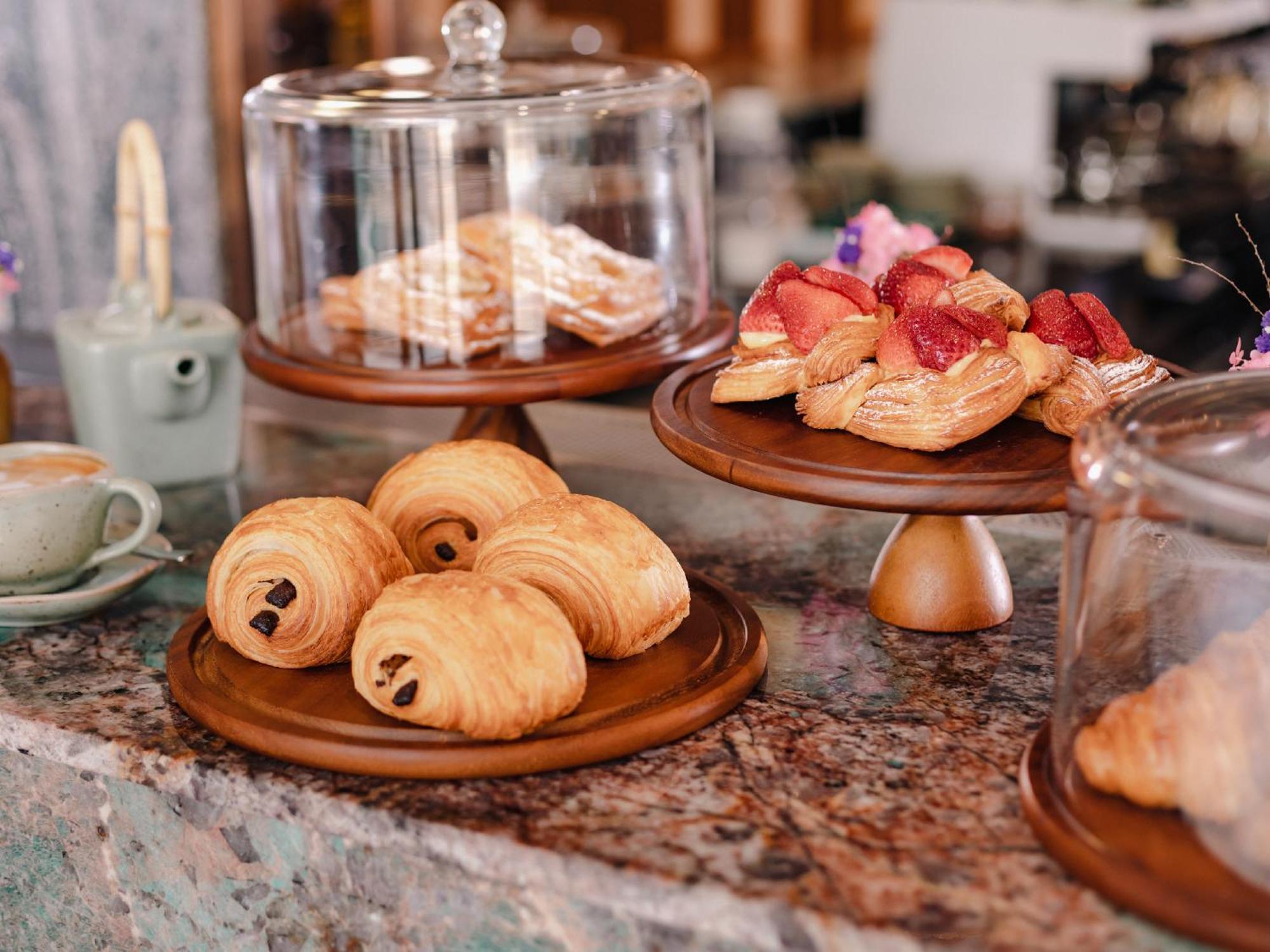 Nysa Hotel Bangkok Sukhumvit 11 Dış mekan fotoğraf Pastries at a café