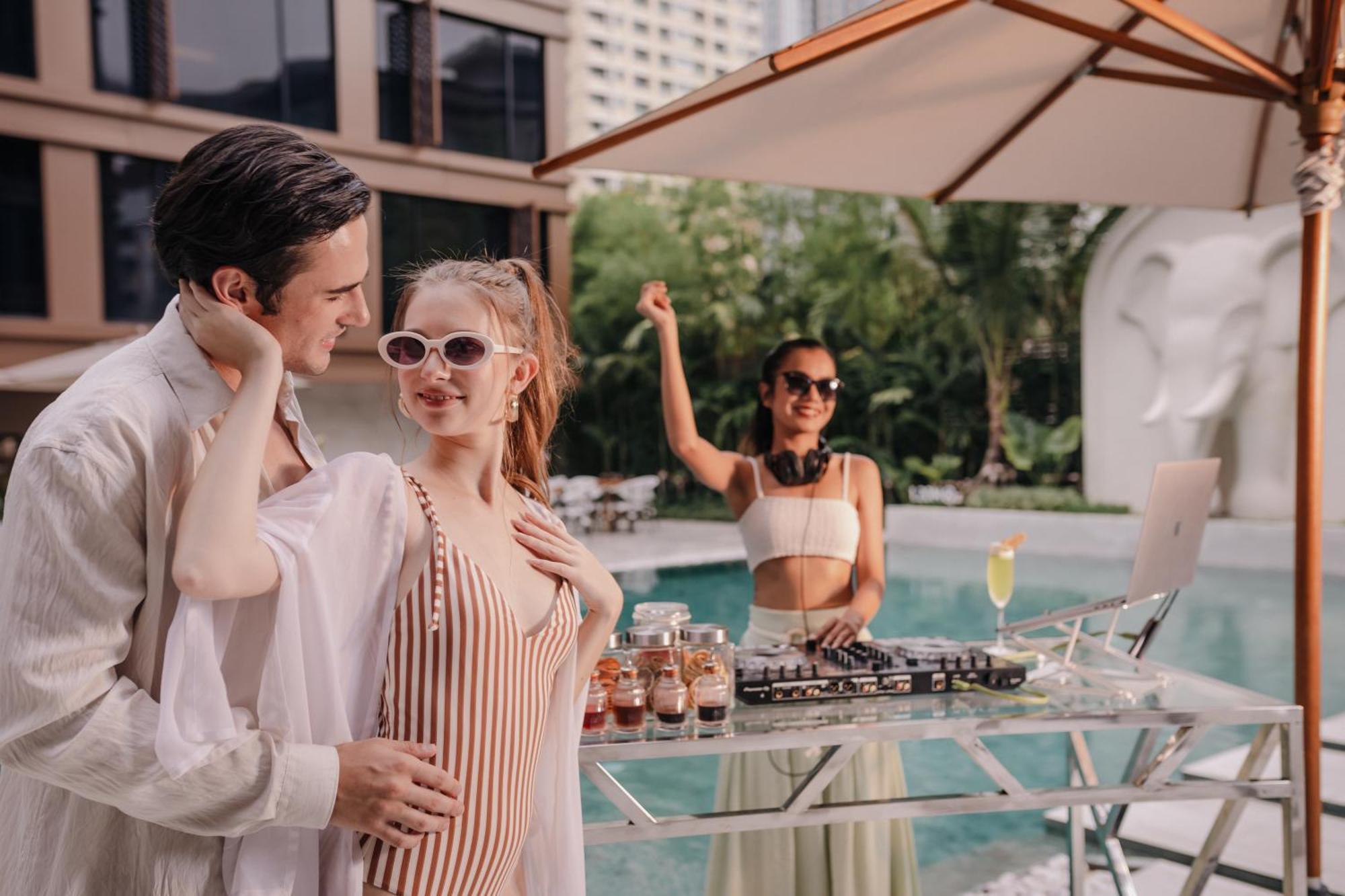 Nysa Hotel Bangkok Sukhumvit 11 Dış mekan fotoğraf The Pool Club
